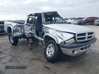 2001 Dodge Dakota Sport with VIN 1B7GG22N61S260178, listed as a IAAI auction lot 41033073 with Not Provided miles and . Bid and sale history available at carsss.com. Image 1.