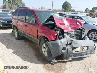 2005 Ford Escape XLT with VIN 1FMYU931X5KD39419, listed as a IAAI auction lot 41778160 with 37,234 mi miles. Bid and sale history available at carsss.com. Image 1.