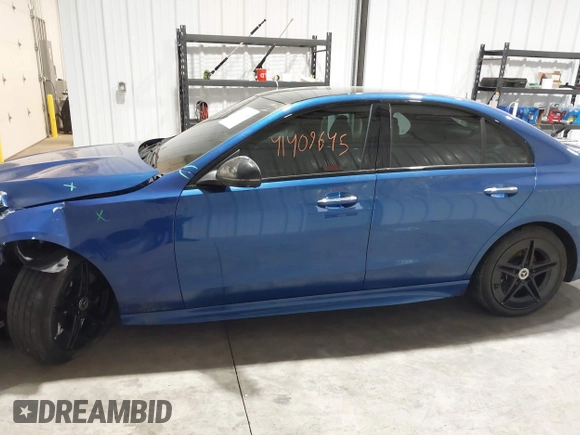 2022 Mercedes-Benz C 300 with VIN W1KAF4HB5NR067802, listed as a IAAI auction lot 41409645 with 44,100 mi miles and . Bid and sale history available at DreamBid. Image 14.