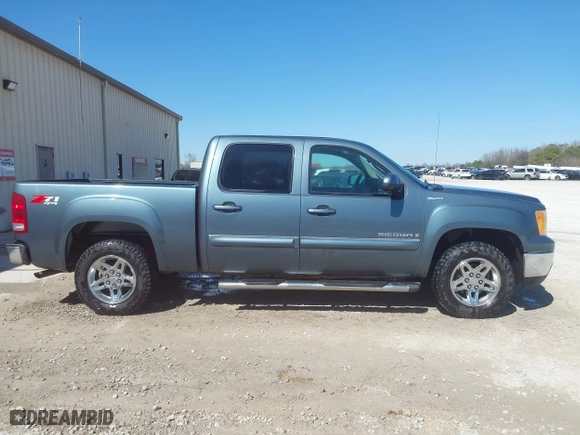 2008 GMC Sierra 1500 Work Truck with VIN 2GTEK133681242190, listed as a IAAI auction lot 41784934 with 394,088 mi miles. Bid and sale history available at carsss.com. Image 13.