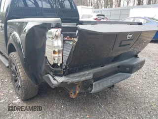 2018 Nissan Frontier SV with VIN 1N6AD0ER5JN759888, listed as a IAAI auction lot 41953261 with 42,114 mi miles and . Bid and sale history available at DreamBid. Image 6.