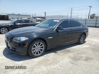2014 BMW 5 Series 535i z VIN WBA5B1C51ED480446, wystawiony jako Copart lot #61784725 z przebiegiem 176 502 mil mil oraz Czysty tytuł • Clean title. Historia ofert i sprzedaży dostępna na DreamBid. Obrazek 1.