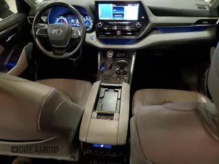 2020 Toyota Highlander Hybrid Limited with VIN 5TDXBRCH8LS009965, listed as a Copart auction lot 61006795 with 98,970 mi miles and Salvage title. Bid and sale history available at DreamBid. Image 8.