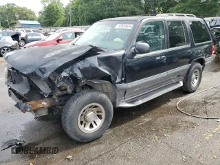 2000 Mercury Mountaineer with VIN 4M2DU66P2YUJ35413, listed as a Copart auction lot 52535624 with 343,752 mi miles and Salvage Title. Bid and sale history available at carsss.com. Image 1.