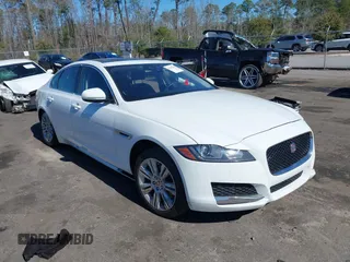 2016 Jaguar XF 35t Premium with VIN SAJBD4BV2GCY07515, listed as a IAAI auction lot 41492616 with 92,573 mi miles. Bid and sale history available at carsss.com. Image 1.