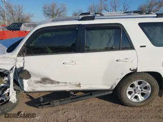 2017 Toyota 4Runner SR5 with VIN JTEBU5JR9H5440400, listed as a IAAI auction lot 41479639 with 99,444 mi miles. Bid and sale history available at carsss.com. Image 14.