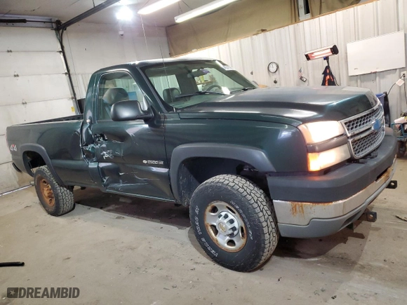 2005 Chevrolet Silverado 2500HD with VIN 1GCHK24U05E122552, listed as a Copart auction lot 48241025 with 96,950 mi miles and Salvage Title. Bid and sale history available at carsss.com. Image 4.