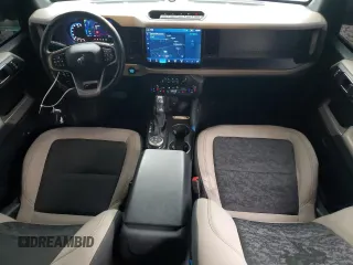 2022 Ford Bronco с VIN 1FMEE5DP5NLB44740, выставлен на аукционе Copart как лот 54820505 с пробегом 49 767 миль миль и Списание • Salvage title. История ставок и продаж доступна на DreamBid. Изображение 8.