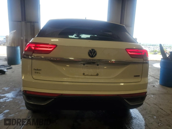 2020 Volkswagen Atlas SEL with VIN 1V2MC2CA8LC207813, listed as a Copart auction lot 60462175 with 36,323 mi miles and Salvage title. Bid and sale history available at DreamBid. Image 6.