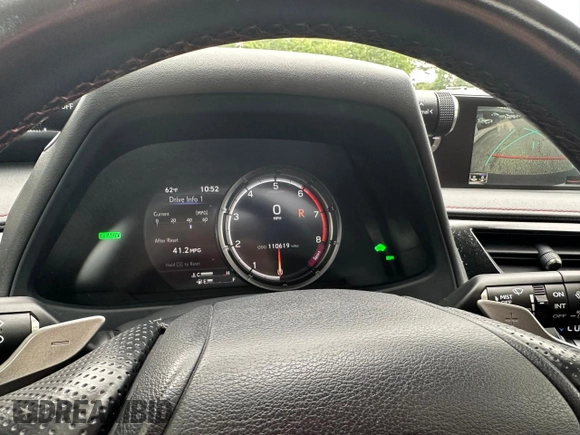 2022 Lexus UX 250h F Sport z VIN JTHR9JBH5N2060372, wystawiony jako Copart lot #61839575 z przebiegiem 110 619 mil mil oraz Czysty tytuł • Clean title. Historia ofert i sprzedaży dostępna na DreamBid. Obrazek 8.