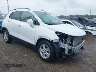 2019 Chevrolet Trax LT z VIN KL7CJLSB8KB912566, wystawiony jako IAAI lot #42335976 z przebiegiem Nie podano mil oraz . Historia ofert i sprzedaży dostępna na DreamBid. Obrazek 1.