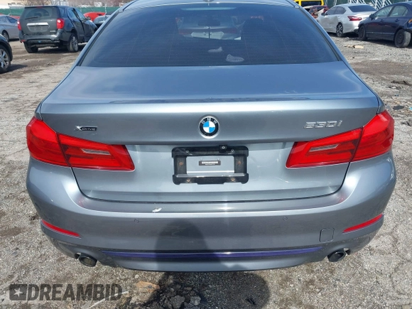 2018 BMW 5 Series 530i xDrive z VIN WBAJA7C59JWC74703, wystawiony jako IAAI lot #41811761 z przebiegiem 54 649 mil mil oraz . Historia ofert i sprzedaży dostępna na DreamBid. Obrazek 16.