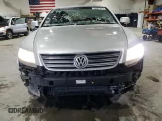 2004 Volkswagen Phaeton V8 z VIN WVWAF63D348007164, wystawiony jako Copart lot #45347815 z przebiegiem 141 934 mil mil oraz Szkody całkowita. Historia ofert i sprzedaży dostępna na DreamBid. Obrazek 5.