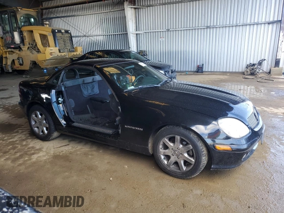 2001 Mercedes-Benz SLK 230 Kompressor z VIN WDBKK49F41F209482, wystawiony jako Copart lot #45523305 z przebiegiem Nie podano mil oraz Szkoda całkowita • Salvage title. Historia ofert i sprzedaży dostępna na DreamBid. Obrazek 4.