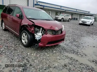 2015 Toyota Sienna LE AAS с VIN 5TDKK3DC2FS677288, выставлен на аукционе Copart как лот 57882845 с пробегом 162 458 миль миль и Списание • Salvage title. История ставок и продаж доступна на DreamBid. Изображение 14.