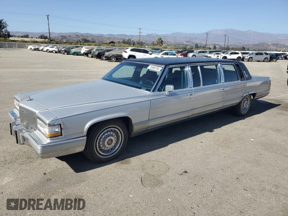 1992 Cadillac Brougham z VIN 1G6DW5474NR713140, wystawiony jako Copart lot #76990784 z przebiegiem 63 153 mil mil oraz Czysty tytuł • Clean title. Historia ofert i sprzedaży dostępna na DreamBid. Obrazek 1.