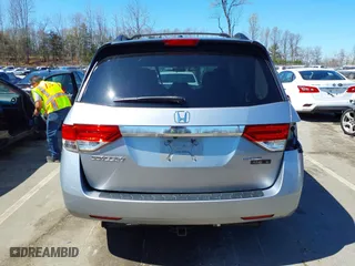2016 Honda Odyssey SE with VIN 5FNRL5H38GB109733, listed as a IAAI auction lot 41882527 with 123,087 mi miles. Bid and sale history available at carsss.com. Image 17.