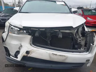 2016 Toyota Highlander LE Plus z VIN 5TDZKRFH7GS171063, wystawiony jako IAAI lot #41787351 z przebiegiem 67 779 mil mil oraz . Historia ofert i sprzedaży dostępna na DreamBid. Obrazek 6.