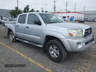 2007 Toyota Tacoma PreRunner z VIN 3TMJU62NX7M035317, wystawiony jako IAAI lot #42409750 z przebiegiem 165 948 mil mil oraz . Historia ofert i sprzedaży dostępna na DreamBid. Obrazek 1.