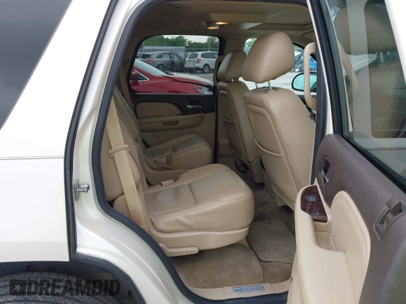 2013 GMC Yukon Denali z VIN 1GKS2EEF4DR358429, wystawiony jako IAAI lot #42182845 z przebiegiem 161 020 mil mil oraz . Historia ofert i sprzedaży dostępna na DreamBid. Obrazek 8.