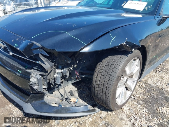 2015 Ford Mustang EcoBoost z VIN 1FA6P8TH3F5353923, wystawiony jako IAAI lot #42182603 z przebiegiem 86 599 mil mil oraz . Historia ofert i sprzedaży dostępna na DreamBid. Obrazek 6.