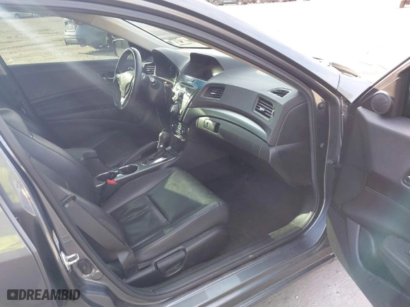 2013 Acura ILX Tech Pkg with VIN 19VDE1F7XDE019674, listed as a IAAI auction lot 41629058 with 131234 miles. Bid and sale history available at carsss.com. Image 5.