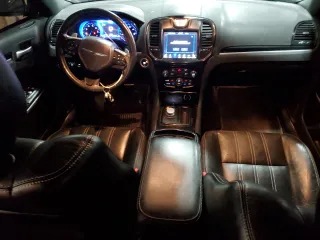 2019 Chrysler 300 with VIN 2C3CCAGGXKH631497, listed as a Copart auction lot 47580165 with 87,297 mi miles and Salvage Title. Bid and sale history available at carsss.com. Image 8.