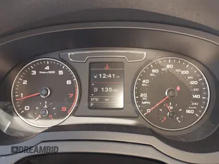 2016 Audi Q3 Premium Plus z VIN WA1EFCFS9GR023727, wystawiony jako IAAI lot #41999918 z przebiegiem 97 781 mil mil oraz . Historia ofert i sprzedaży dostępna na DreamBid. Obrazek 7.