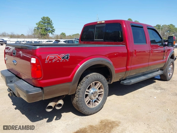 2015 Ford Super Duty F-250 SRW Lariat with VIN 1FT7W2BT5FED40059, listed as a IAAI auction lot 41762002 with 117,036 mi miles. Bid and sale history available at carsss.com. Image 4.