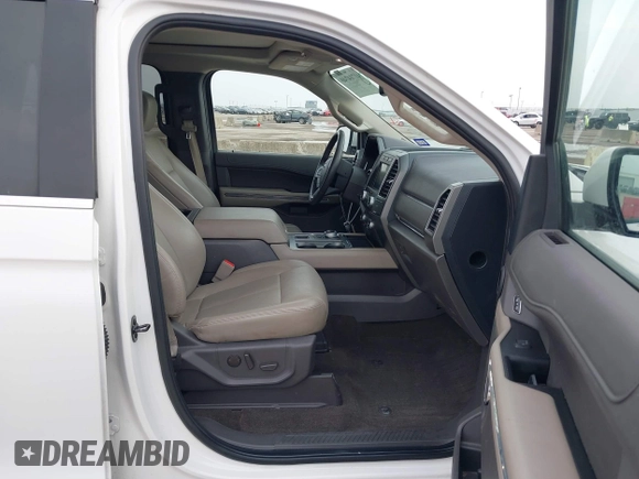 2020 Ford Expedition XLT with VIN 1FMJU1HT0LEA80741, listed as a IAAI auction lot 41714740 with 89,724 mi miles. Bid and sale history available at carsss.com. Image 5.