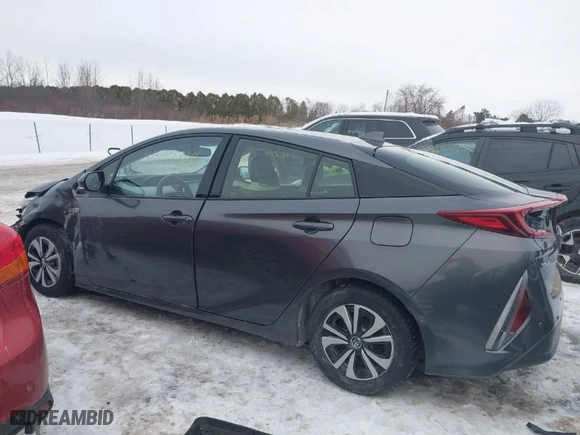 2017 Toyota Prius Prime Plus with VIN JTDKARFP9H3045348, listed as a IAAI auction lot 41402804 with NaN miles. Bid and sale history available at carsss.com. Image 15.