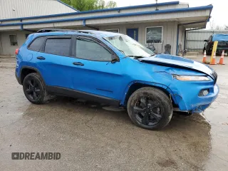 2017 Jeep Cherokee Sport с VIN 1C4PJMAB4HW588268, выставлен на аукционе Copart как лот 53804855 с пробегом 68 509 миль миль и Списание • Salvage title. История ставок и продаж доступна на DreamBid. Изображение 4.