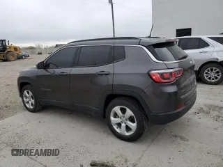 2019 Jeep Compass Latitude z VIN 3C4NJCBB3KT756088, wystawiony jako Copart lot #48747535 z przebiegiem 63 572 mil mil oraz Szkoda całkowita • Salvage title. Historia ofert i sprzedaży dostępna na DreamBid. Obrazek 2.
