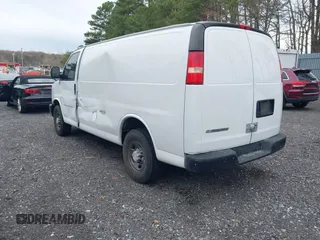 2007 Chevrolet Express Cargo Van with VIN 1GCGG25V471164110, listed as a IAAI auction lot 41996377 with 85,226 mi miles. Bid and sale history available at carsss.com. Image 3.