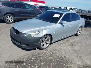 2008 BMW 5 Series 528i with VIN WBANU53598CT03171, listed as a IAAI auction lot 42086762 with 185,630 mi miles and . Bid and sale history available at carsss.com. Image 2.