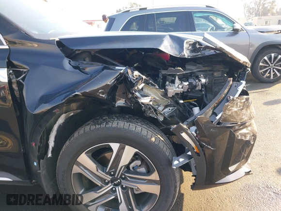 2024 Kia Sorento SX Prestige with VIN KNDRKDLG7R5259912, listed as a IAAI auction lot 41265462 with 33,786 mi miles and . Bid and sale history available at DreamBid. Image 6.