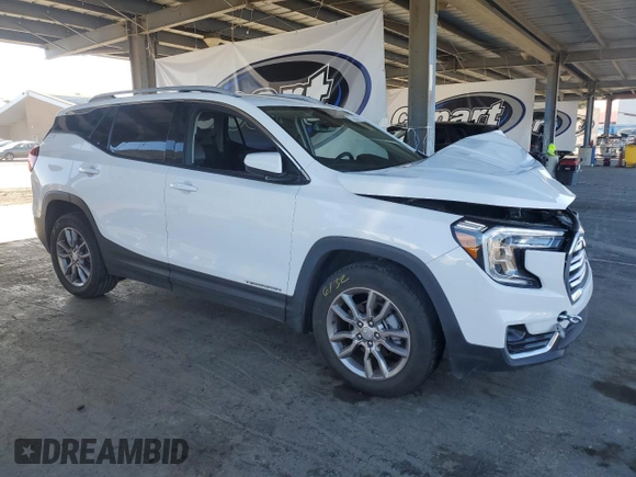 2024 GMC Terrain SLT with VIN 3GKALPEG2RL137990, listed as a Copart auction lot 58027655 with 35,567 mi miles and Salvage title. Bid and sale history available at DreamBid. Image 4.