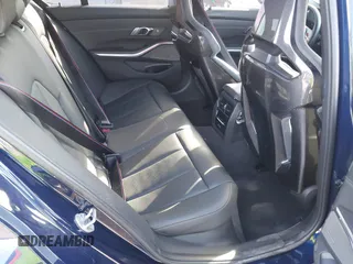 2023 BMW M3 Competition xDrive z VIN WBS43AY07PFP49042, wystawiony jako IAAI lot #41515546 z przebiegiem 10 406 mil mil oraz . Historia ofert i sprzedaży dostępna na DreamBid. Obrazek 8.