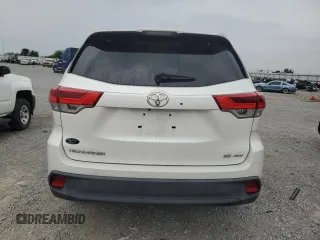 2017 Toyota Highlander XLE with VIN 5TDJZRFH7HS423114, listed as a Copart auction lot 61159515 with 111,226 mi miles and Salvage title. Bid and sale history available at DreamBid. Image 6.