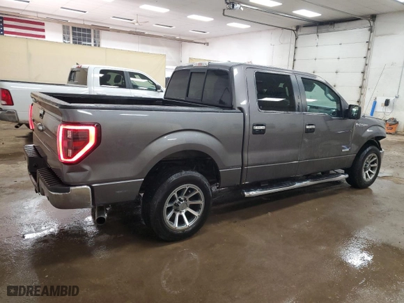 2014 Ford F-150 XL with VIN 1FTFW1CT0EFB56158, listed as a Copart auction lot 48729125 with 230,470 mi miles and Clean Title. Bid and sale history available at carsss.com. Image 3.