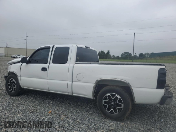 2006 Chevrolet Silverado 1500 Work Truck with VIN 1GCEC19X56Z141511, listed as a Copart auction lot 71197574 with 220,241 mi miles and Non Repairable. Bid and sale history available at carsss.com. Image 2.