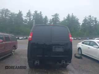 2018 Chevrolet Express Cargo с VIN 1GCWGAFP0J1250723, выставлен на аукционе IAAI как лот 42471313 с пробегом 129 896 миль миль и . История ставок и продаж доступна на DreamBid. Изображение 17.