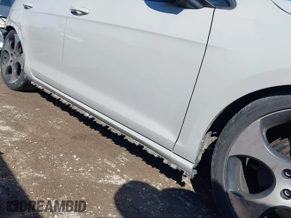 2017 Volkswagen Golf GTI S with VIN 3VW5T7AU4HM057802, listed as a IAAI auction lot 41504011 with 88,203 mi miles. Bid and sale history available at carsss.com. Image 21.
