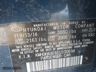 2014 Hyundai Elantra SE with VIN KMHDH4AE6EU130694, listed as a IAAI auction lot 41696190 with 121,588 mi miles. Bid and sale history available at carsss.com. Image 9.