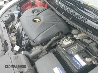 2016 Hyundai Elantra Value Edition z VIN KMHDH4AE9GU545091, wystawiony jako IAAI lot #43233457 z przebiegiem 95 054 mil mil oraz . Historia ofert i sprzedaży dostępna na DreamBid. Obrazek 18.