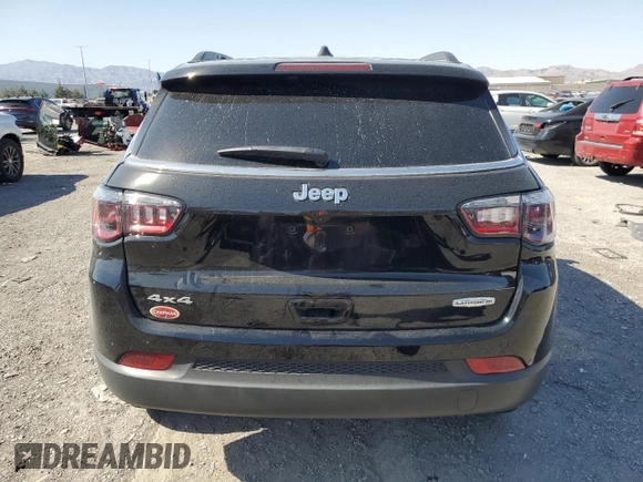 2023 Jeep Compass Latitude Lux z VIN 3C4NJDFNXPT522385, wystawiony jako Copart lot #57990555 z przebiegiem 28 159 mil mil oraz Szkoda całkowita • Salvage title. Historia ofert i sprzedaży dostępna na DreamBid. Obrazek 6.