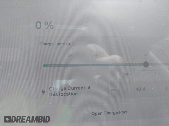 2025 Tesla Model 3 Long Range z VIN 5YJ3E1EBXSF890929, wystawiony jako IAAI lot #42452359 z przebiegiem 2 469 mil mil oraz . Historia ofert i sprzedaży dostępna na DreamBid. Obrazek 17.