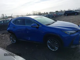 2022 Lexus NX 350h Luxury z VIN JTJHKCEZ3N2005269, wystawiony jako IAAI lot #41748509 z przebiegiem 16 479 mil mil oraz . Historia ofert i sprzedaży dostępna na DreamBid. Obrazek 14.
