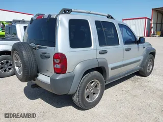 2005 Jeep Liberty Renegade with VIN 1J4GK38K65W579798, listed as a IAAI auction lot 42023592 with 159,147 mi miles. Bid and sale history available at carsss.com. Image 4.