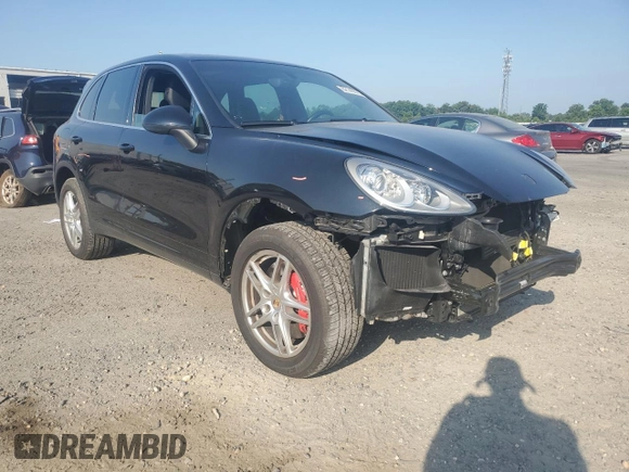 2014 Porsche Cayenne Turbo with VIN WP1AC2A25ELA81007, listed as a Copart auction lot 62140075 with 60,211 mi miles and Salvage title. Bid and sale history available at DreamBid. Image 4.